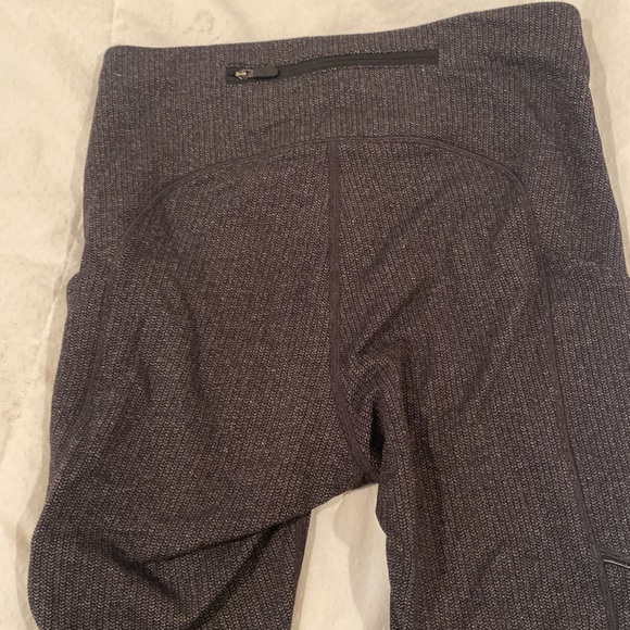 Lululemon grey leggings - Picture 3 of 4